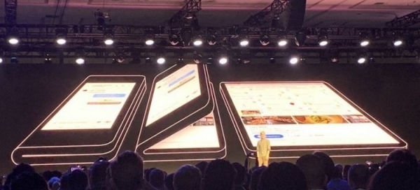 Samsung показала смартфон с гибким дисплеем Infinity Flex"