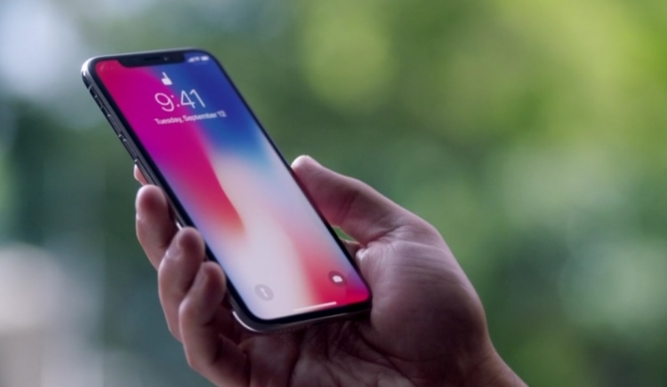 Apple обогнала Samsung по продажам смартфонов в США"