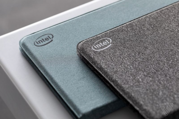 Intel Twin River — прототип двухэкранного ноутбука в текстильном корпусе"