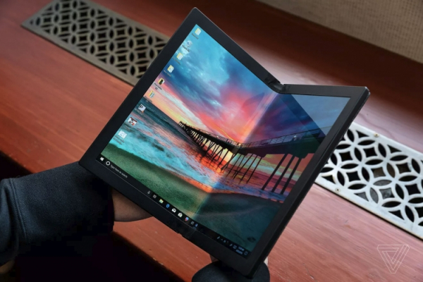 Видео: Lenovo показала первый в мире изгибаемый ПК"