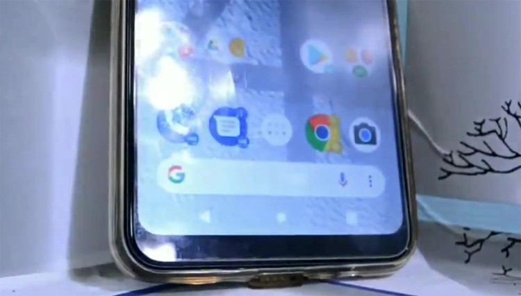 Смартфон Google Pixel 4 с двумя двойными камерами замечен в «дикой природе»"