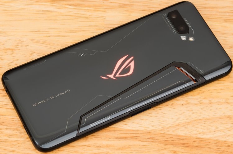 Представлен смартфон ASUS ROG Phone II Ultimate Edition: чип Snapdragon 855 Plus, 12 Гбайт ОЗУ и 1 Тбайт ПЗУ"