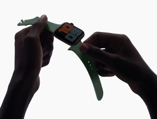Apple Watch Series 5: постоянно активный дисплей, компас и цена от 32 990 рублей"