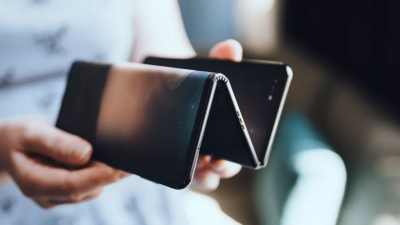 Забудьте о Galaxy Fold: TCL показала 10" концепт планшета-гармошки"