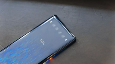 Забудьте о Galaxy Fold: TCL показала 10" концепт планшета-гармошки"