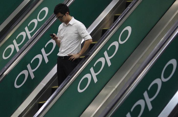 Гибкий смартфон OPPO получит адаптивную ОС"