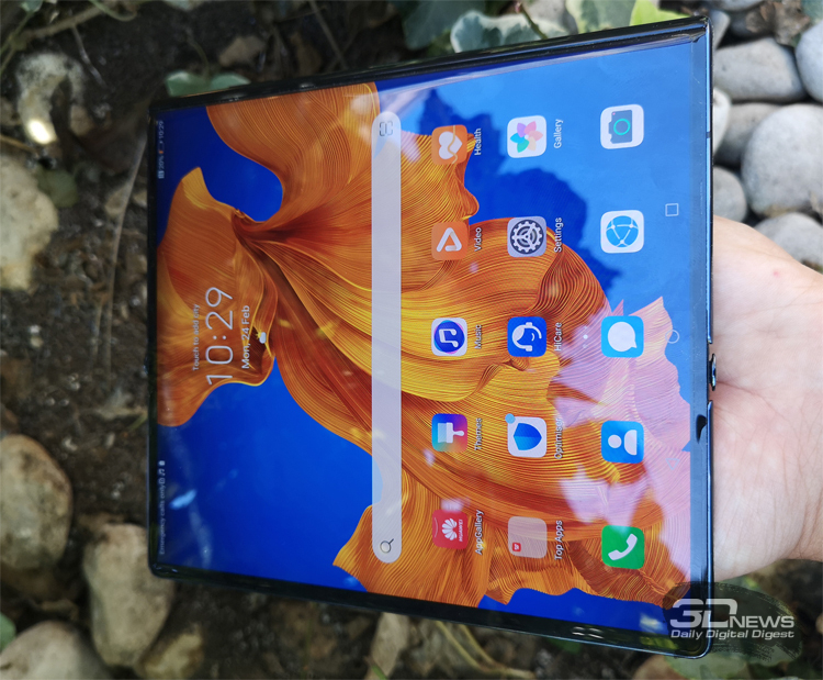 Экран гибкого смартфона Huawei Mate Xs в несколько раз дороже золота"