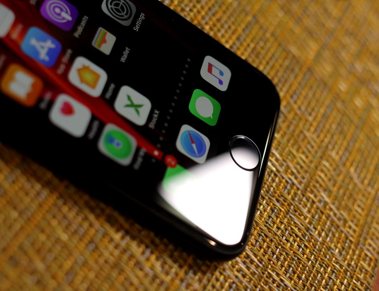 Яндекс.Маркет спрогнозировал лучшее время для покупки нового iPhone SE"