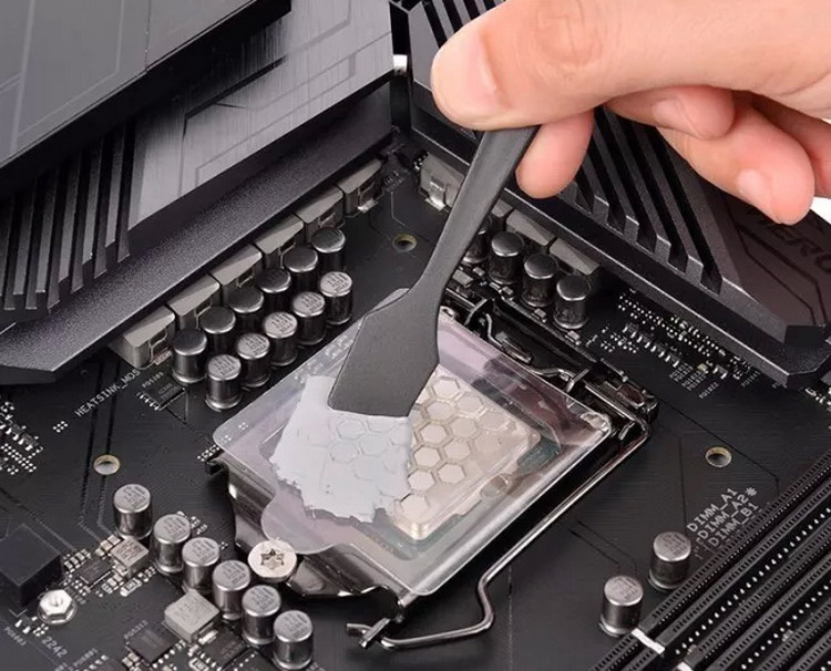 Thermaltake предложила оригинальный способ нанесения термопасты на процессор"