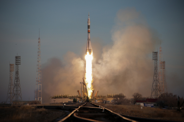Как тебе такое, Илон Маск: Роскосмос намерен создать ракету, превосходящую SpaceX Falcon 9"